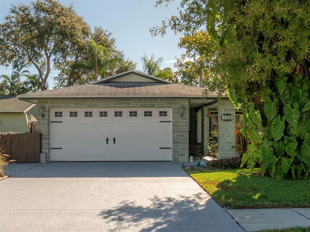 6809 Sandwater Trail N, Pinellas Park, FL 33781 Main Photo