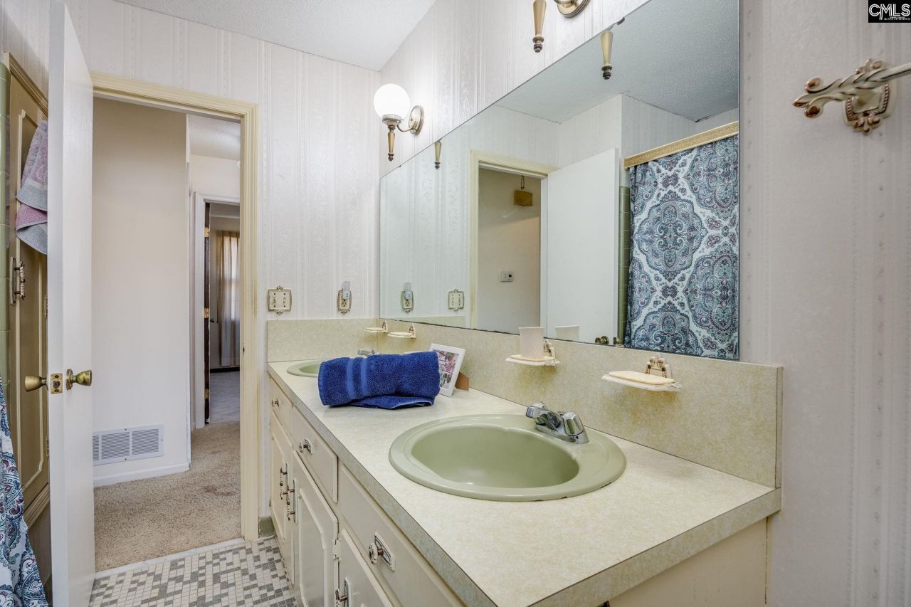 112 Longview Road Photo 22