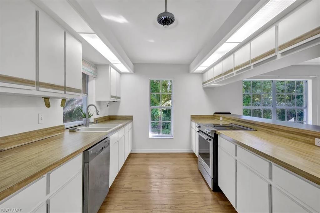 1345 Barrett Rd, North Fort Myers, FL 33903 Photo