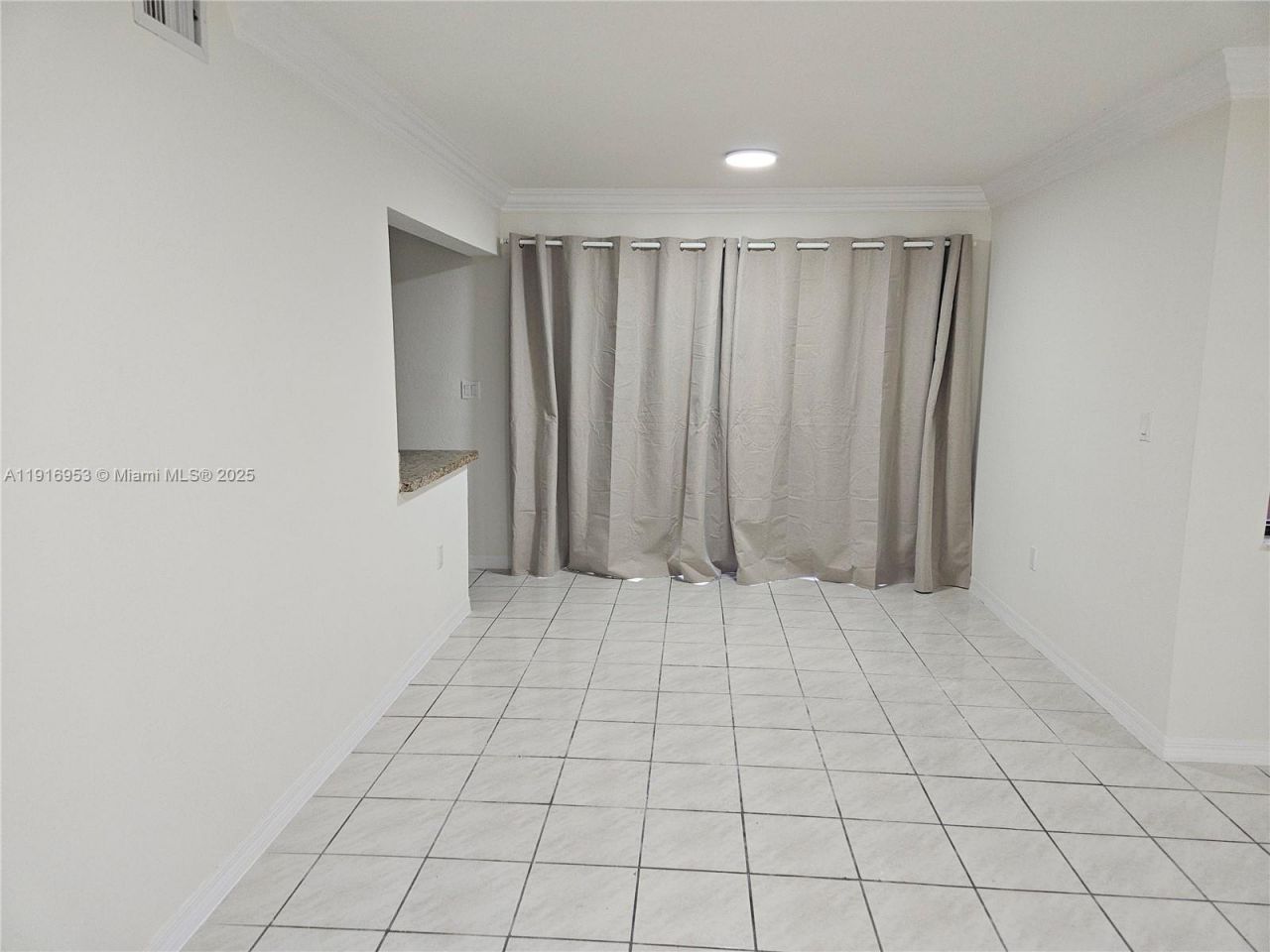 311 W Park Dr, Unit 101-13, Miami, FL 33172 Photo