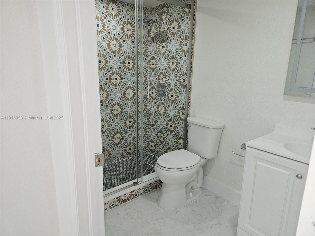 311 W Park Dr, Unit 101-13, Miami, FL 33172 Photo