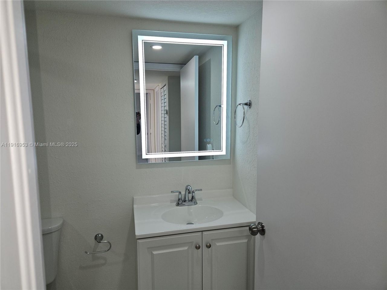 311 W Park Dr, Unit 101-13, Miami, FL 33172 Photo