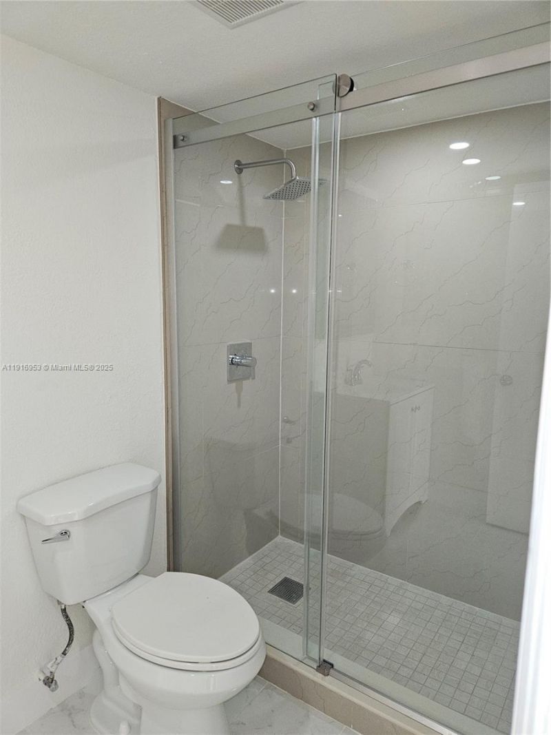 311 W Park Dr, Unit 101-13, Miami, FL 33172 Photo