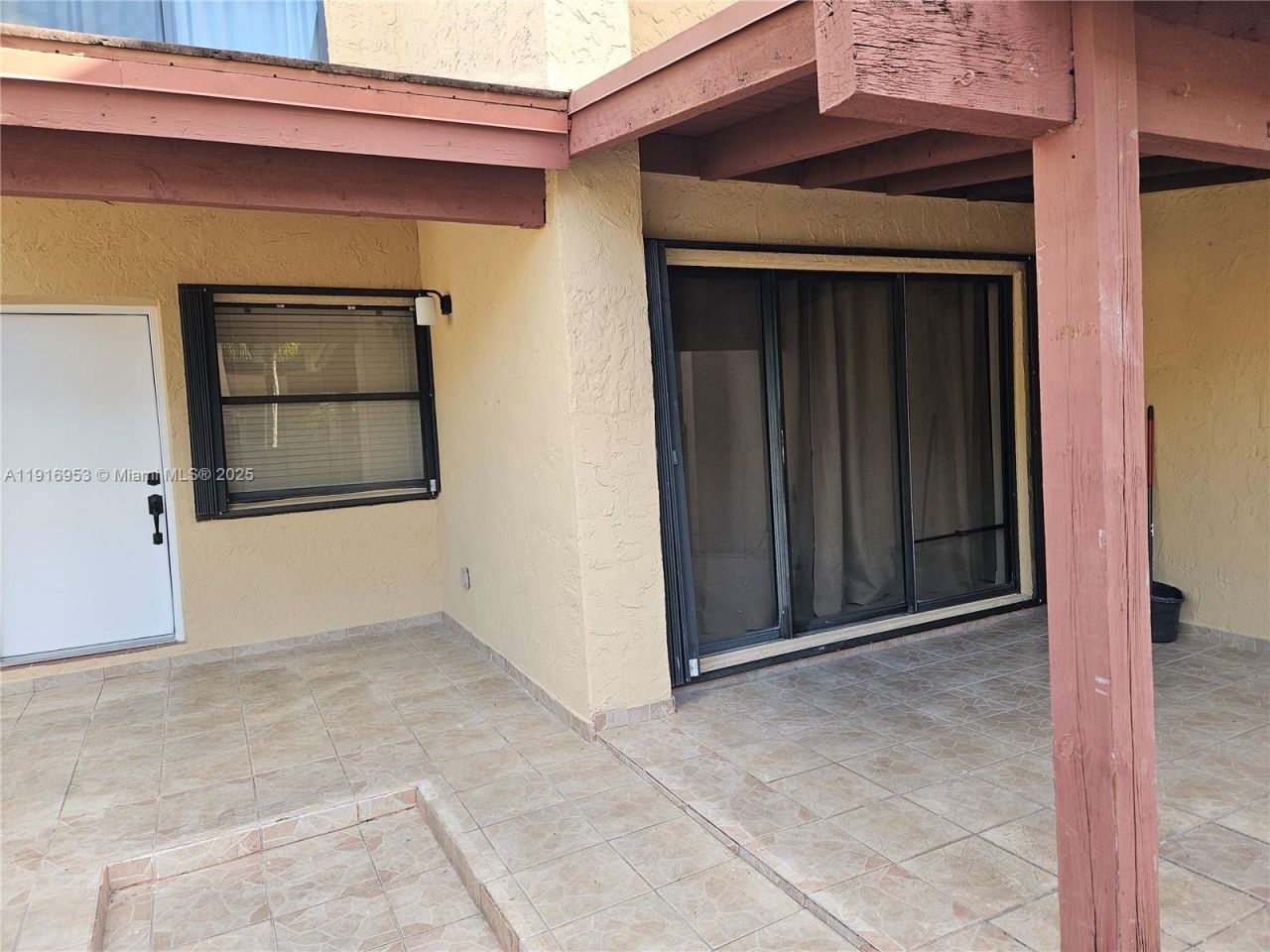 311 W Park Dr, Unit 101-13, Miami, FL 33172 Photo