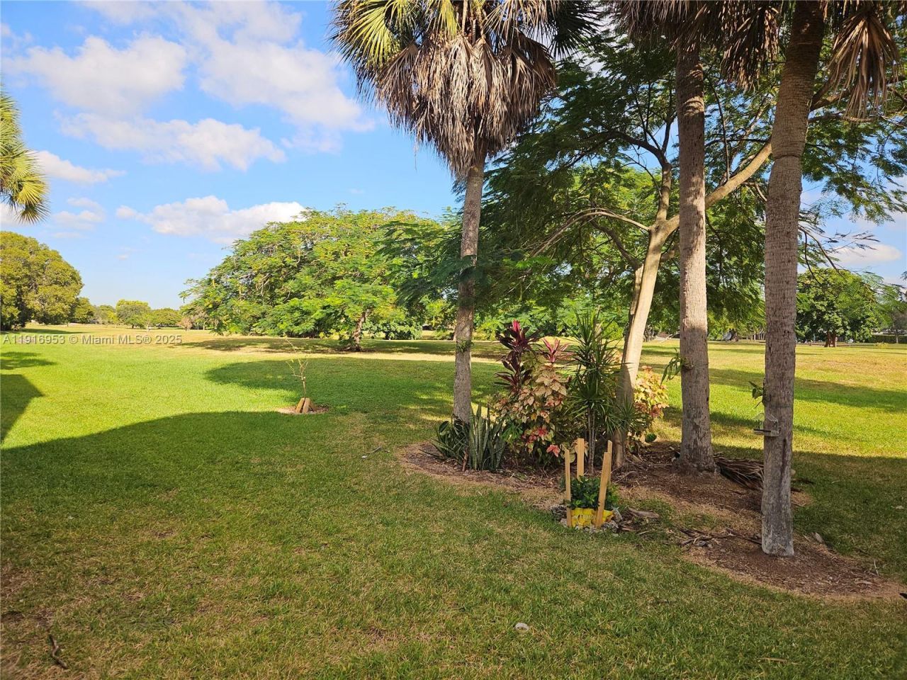 311 W Park Dr, Unit 101-13, Miami, FL 33172 Photo