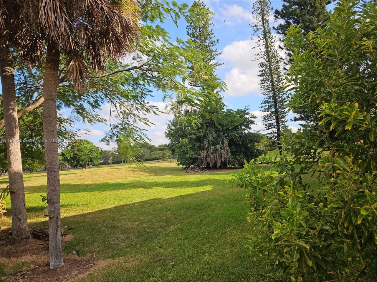 311 W Park Dr, Unit 101-13, Miami, FL 33172 Photo