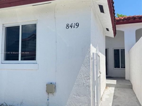 8419 SW 209th St, Cutler Bay, FL 33189