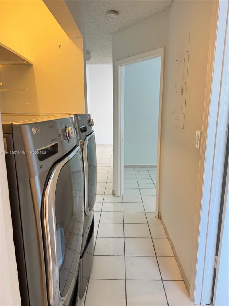 8419 SW 209th St, Cutler Bay, FL 33189 Photo