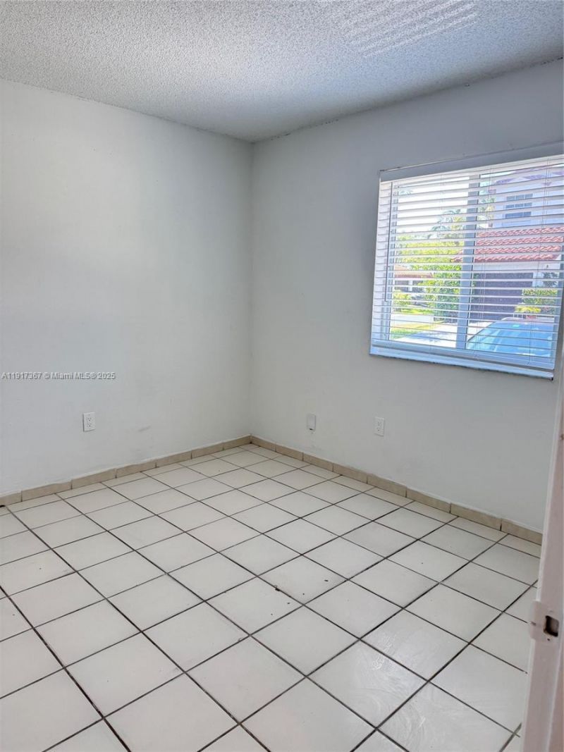 8419 SW 209th St, Cutler Bay, FL 33189 Photo