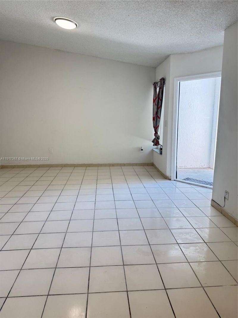 8419 SW 209th St, Cutler Bay, FL 33189 Photo