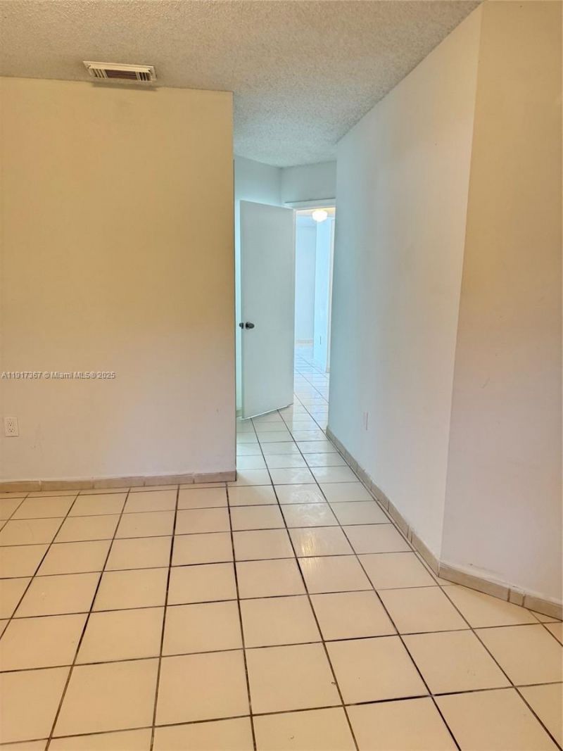 8419 SW 209th St, Cutler Bay, FL 33189 Photo