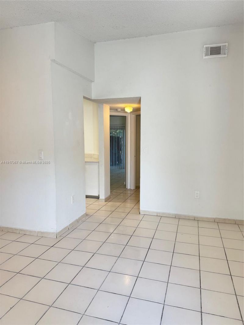 8419 SW 209th St, Cutler Bay, FL 33189 Photo