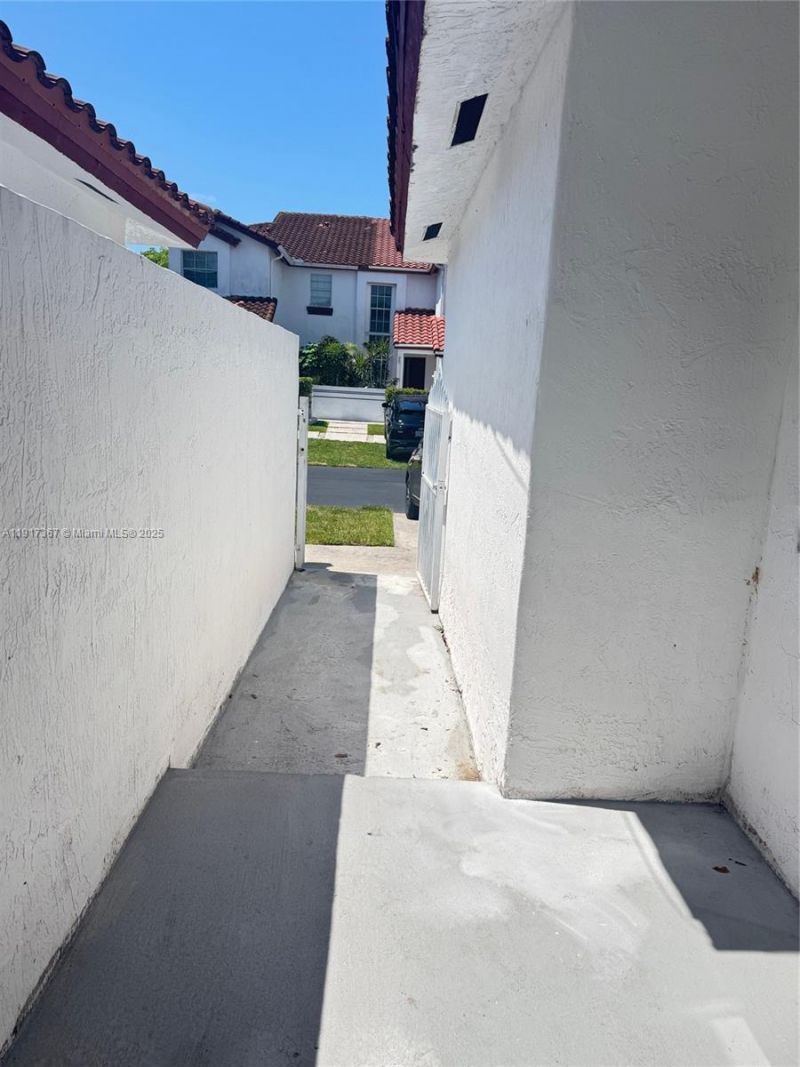 8419 SW 209th St, Cutler Bay, FL 33189 Photo