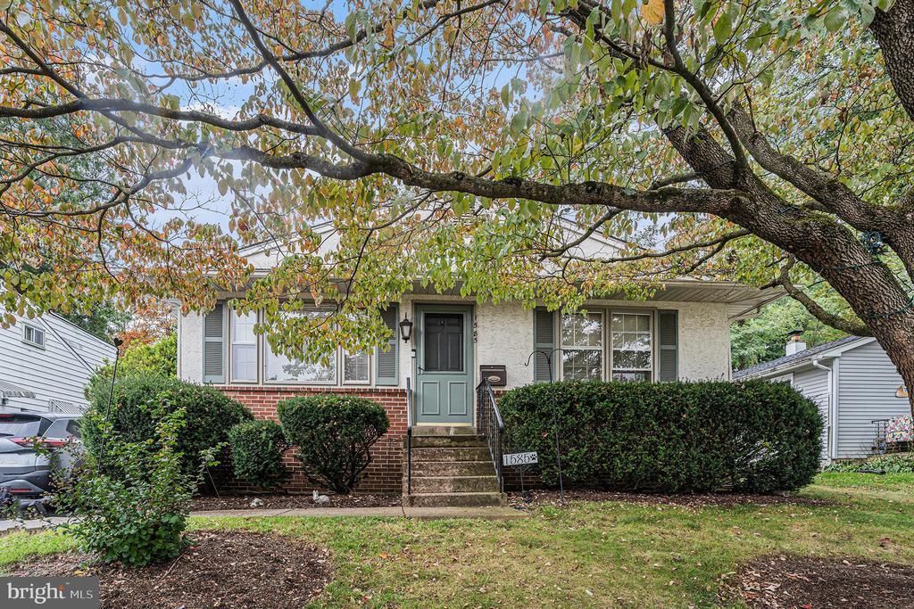 1585 Edgewood Avenue, Abington, PA 19001 Main Photo