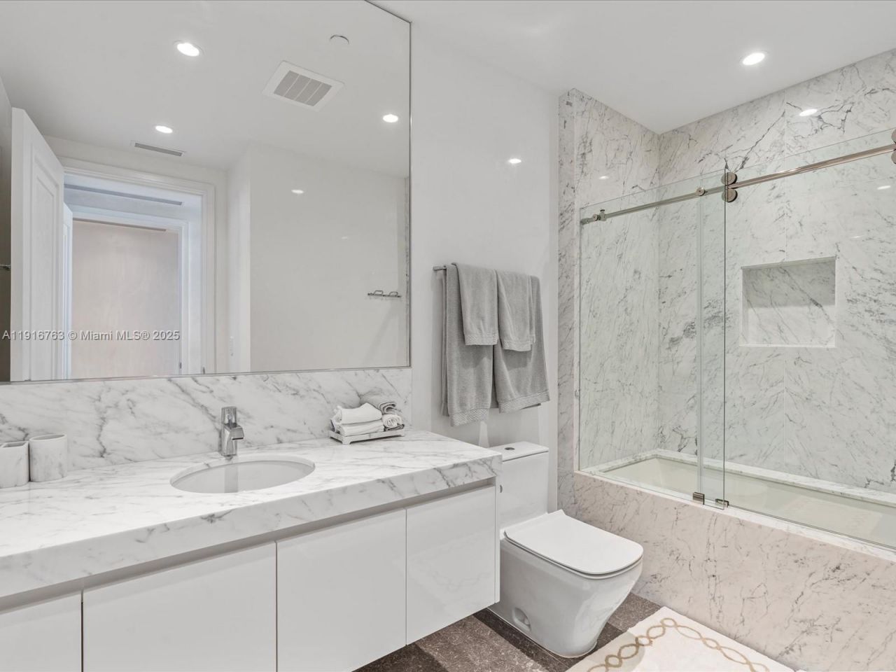 17901 Collins Ave, Unit 2602, Sunny Isles Beach, FL 33160 Photo