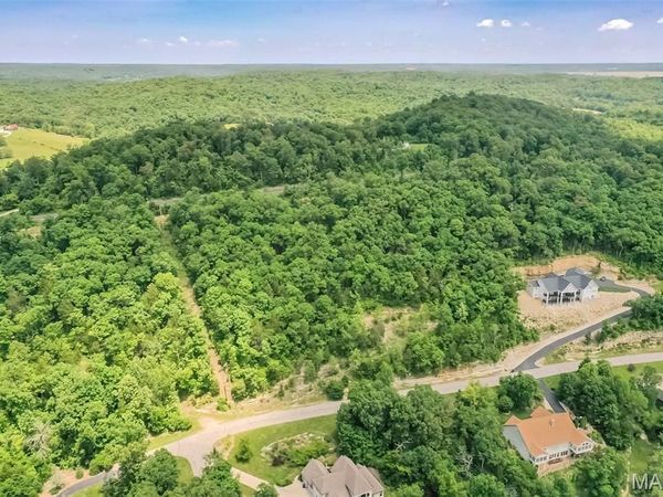 4495 Kingfisher Court, Augusta, MO 63332