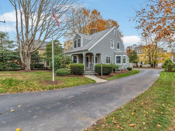 38 Old Bridge Road, Buzzards Bay, MA 02532