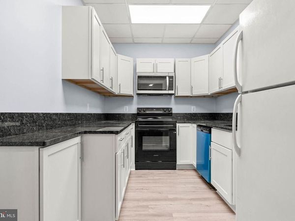 26 E MOUNT PLEASANT AVENUE, Unit B, AMBLER, PA 19002