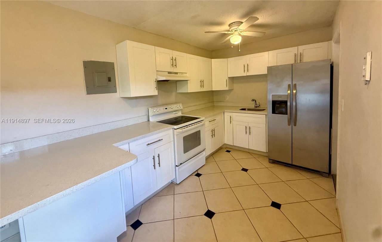 1733 Mayo St, Unit 9, Hollywood, FL 33020 Photo