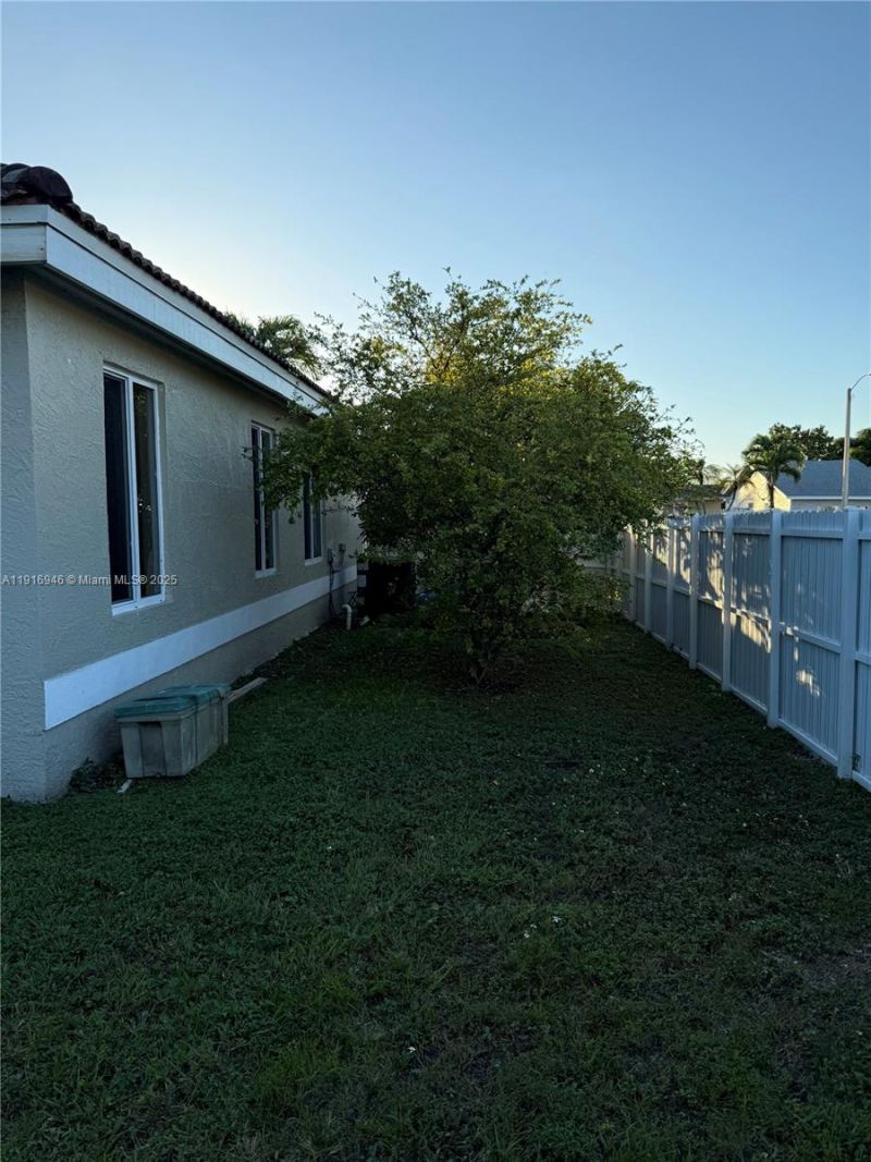 16605 SW 103rd Ct, Miami, FL 33157 Photo