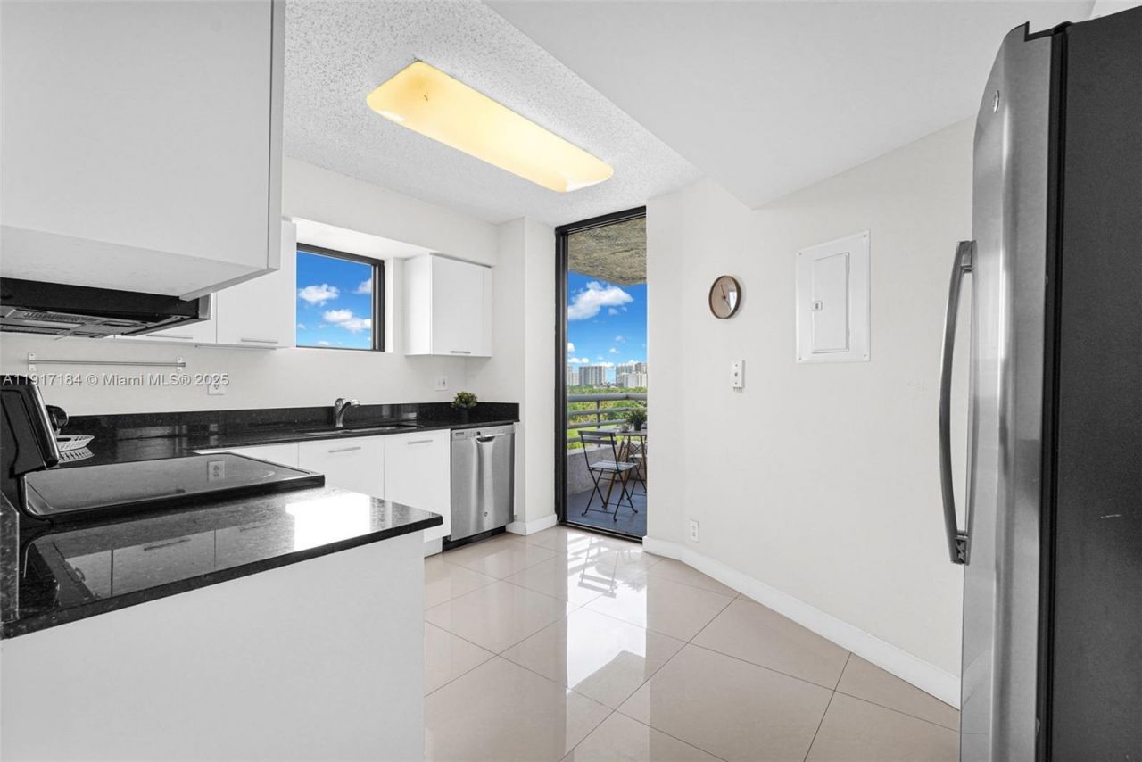 3300 NE 191st St, Unit 1007, Aventura, FL 33180 Photo