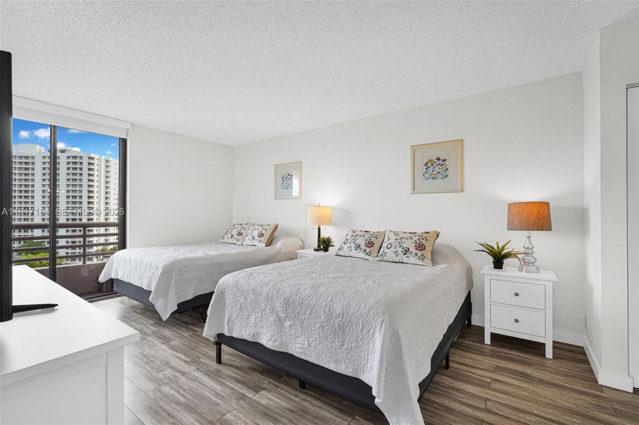 3300 NE 191st St, Unit 1007, Aventura, FL 33180 Photo