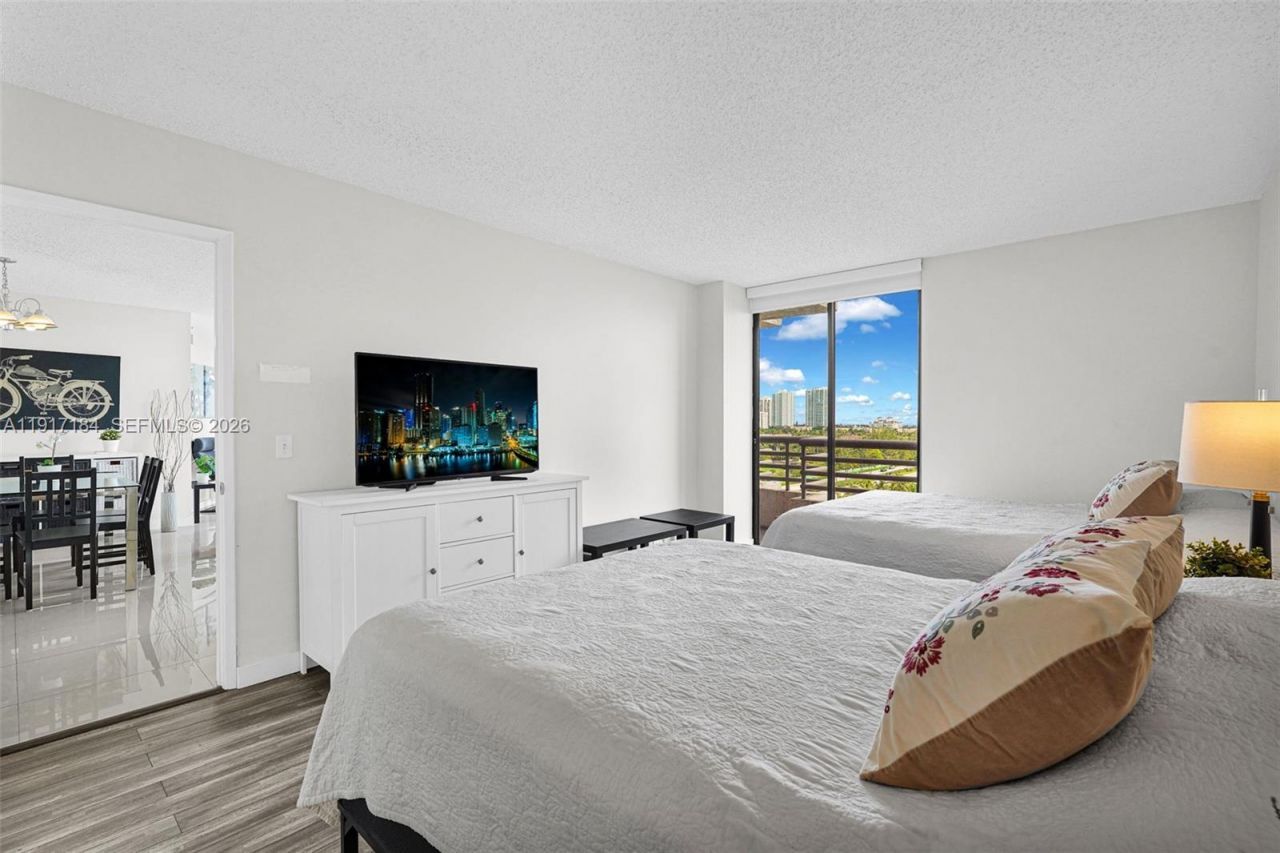 3300 NE 191st St, Unit 1007, Aventura, FL 33180 Photo