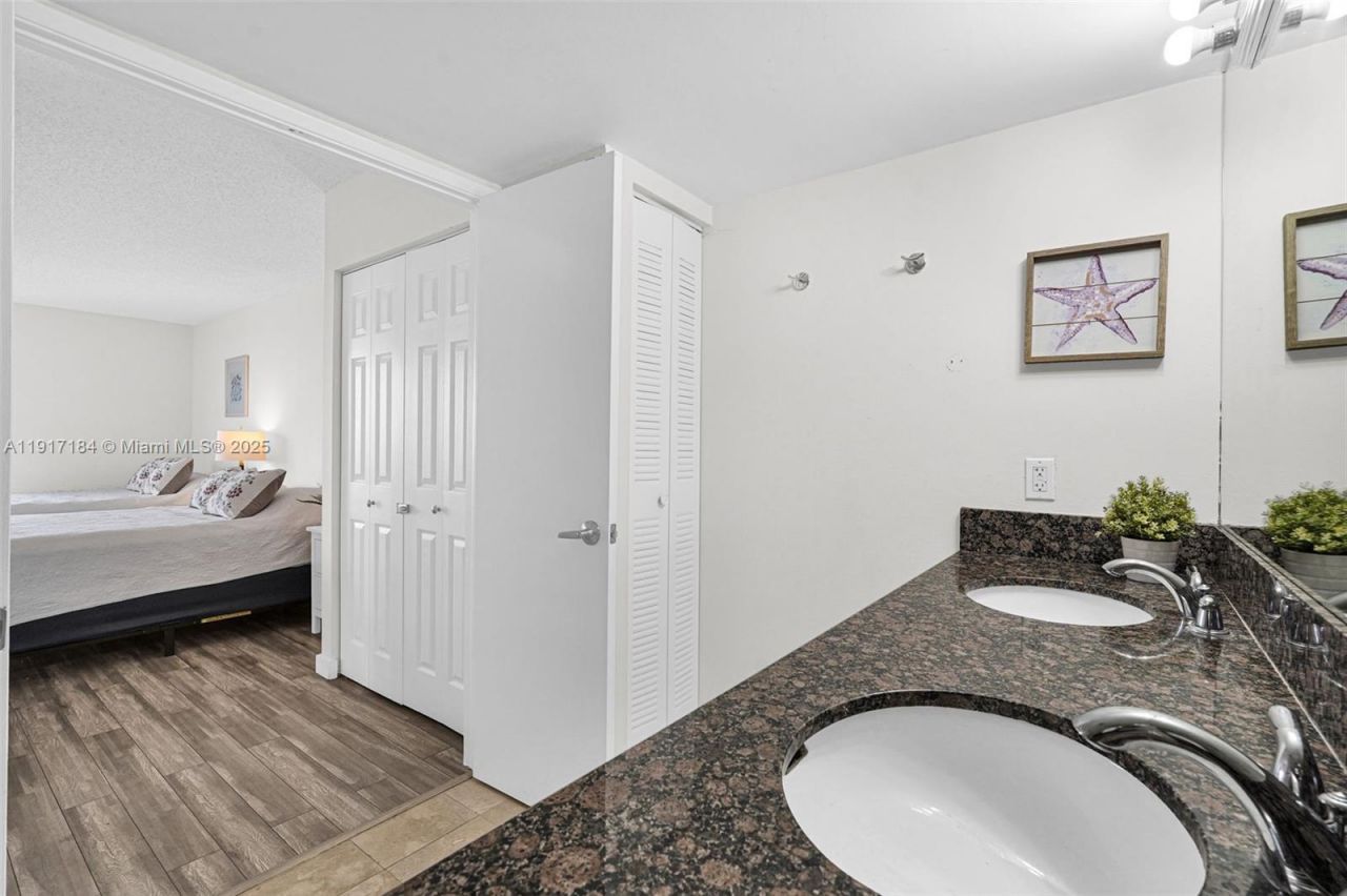 3300 NE 191st St, Unit 1007, Aventura, FL 33180 Photo