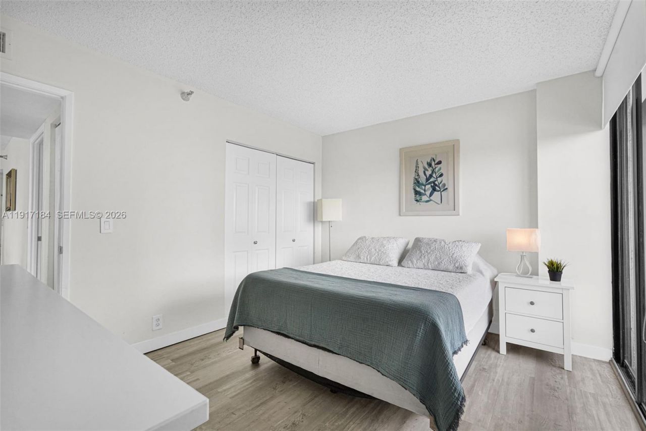 3300 NE 191st St, Unit 1007, Aventura, FL 33180 Photo