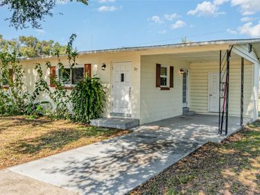 27 E SANDPIPER STREET, APOPKA, FL 32712