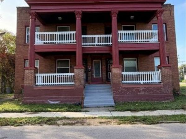 10512 Greenlawn Avenue, Cleveland, OH 44108