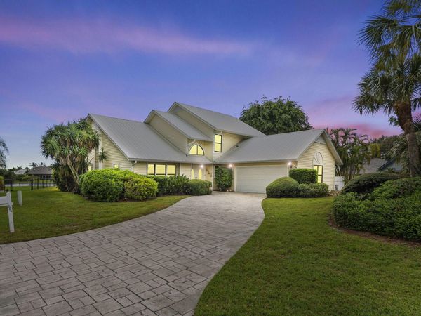 8964 SE Sunfish Place, Hobe Sound, FL 33455