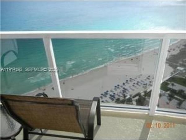 18001 Collins Ave, Unit 1711, Sunny Isles Beach, FL 33160