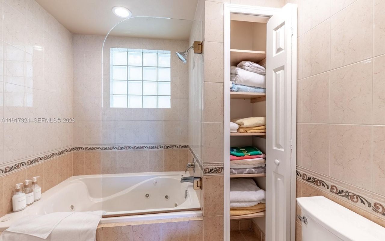 3255 NE 184th St, Unit 12406, Aventura, FL 33160 Photo