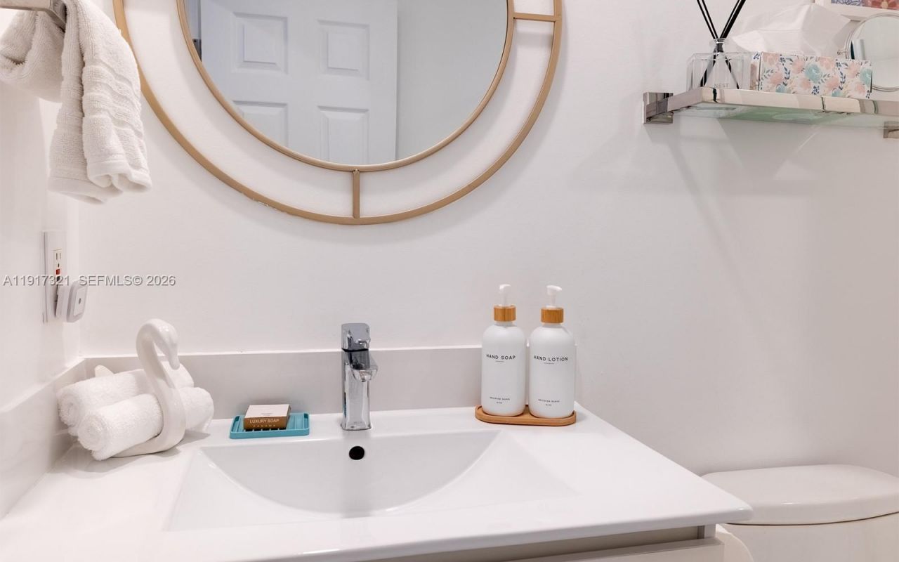 3255 NE 184th St, Unit 12406, Aventura, FL 33160 Photo