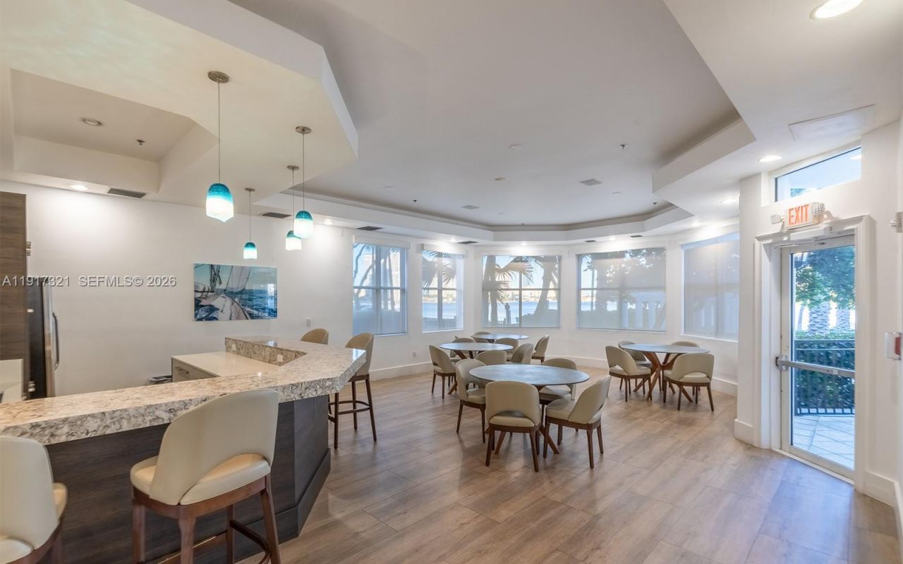 3255 NE 184th St, Unit 12406, Aventura, FL 33160 Photo