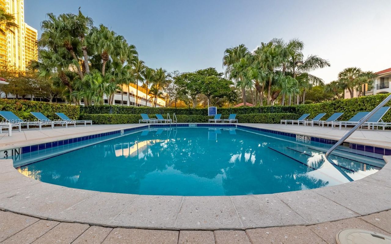 3255 NE 184th St, Unit 12406, Aventura, FL 33160 Photo