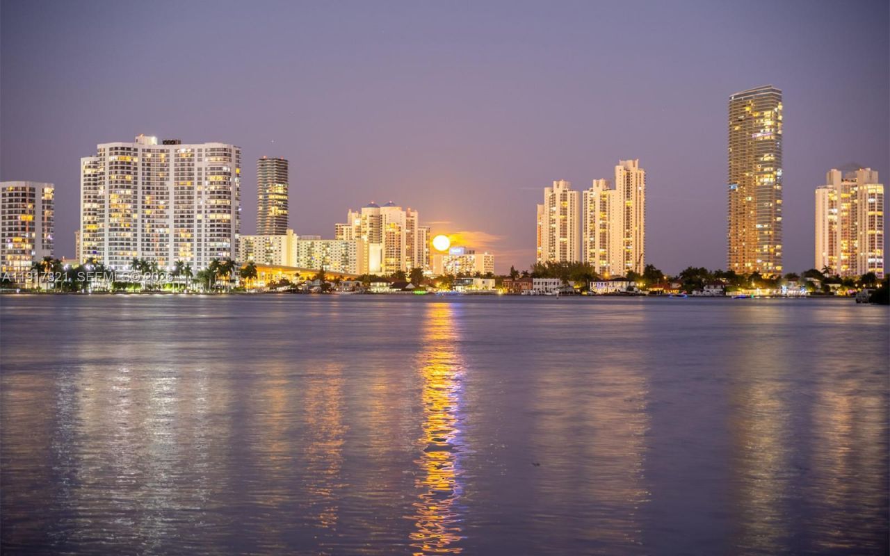 3255 NE 184th St, Unit 12406, Aventura, FL 33160 Photo