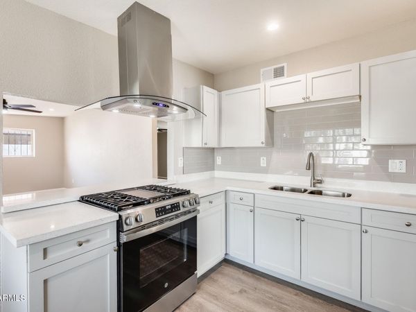 2739 W HAZELWOOD Street, Phoenix, AZ 85017