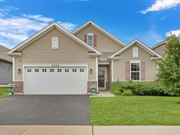 6296 Doral Drive, Gurnee, IL 60031