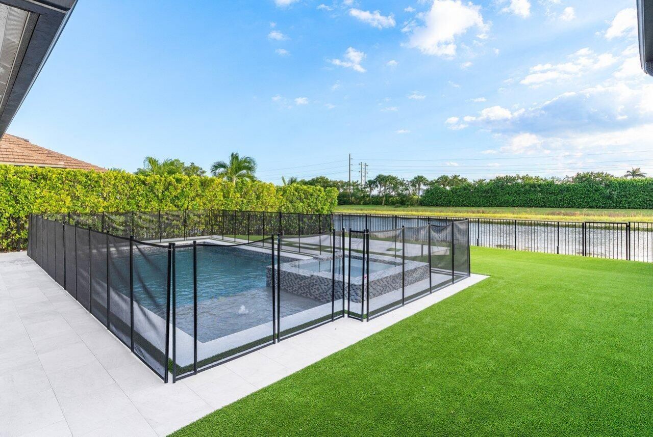 8835 Grand Prix Lane, Boynton Beach, FL 33472 Photo