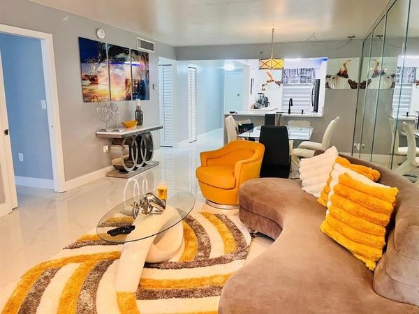 3910 Inverrary Boulevard, Unit 203B, Lauderhill, FL 33319