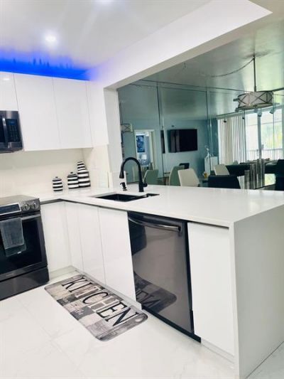 3910 Inverrary Boulevard, Unit 203B, Lauderhill, FL 33319 Photo