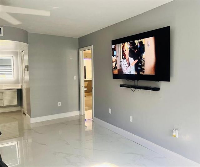 3910 Inverrary Boulevard, Unit 203B, Lauderhill, FL 33319 Photo