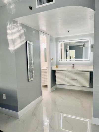 3910 Inverrary Boulevard, Unit 203B, Lauderhill, FL 33319 Photo