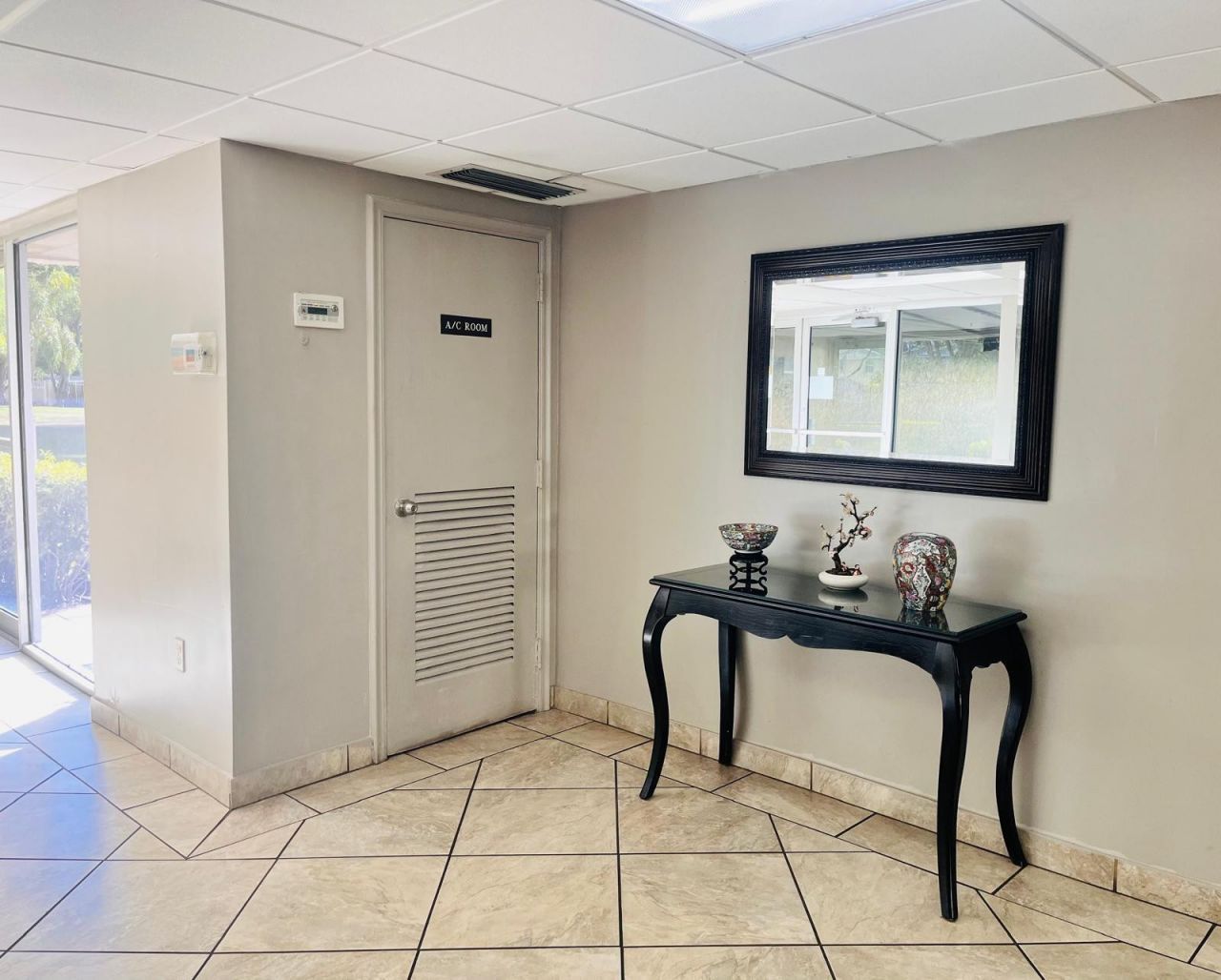 3910 Inverrary Boulevard, Unit 203B, Lauderhill, FL 33319 Photo