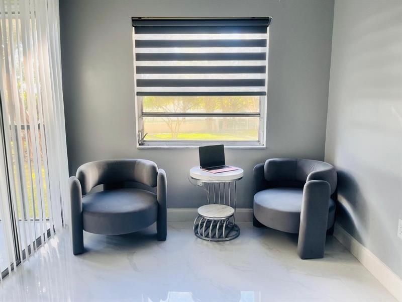 3910 Inverrary Boulevard, Unit 203B, Lauderhill, FL 33319 Photo