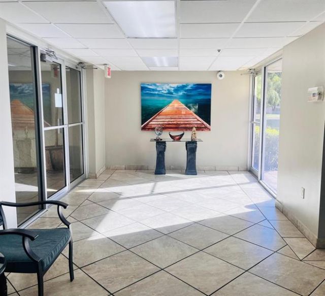 3910 Inverrary Boulevard, Unit 203B, Lauderhill, FL 33319 Photo