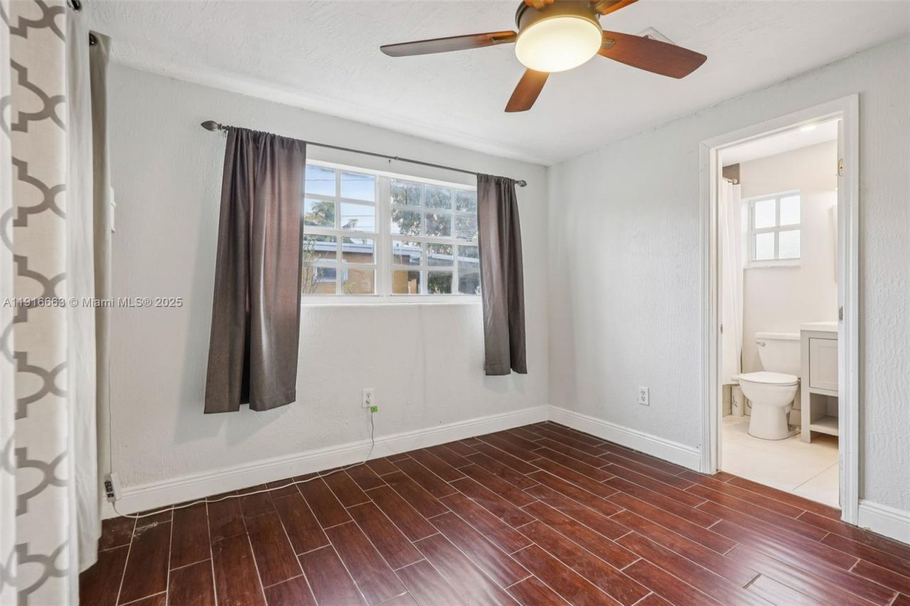 6230 E 2nd Ave, Hialeah, FL 33013 Photo