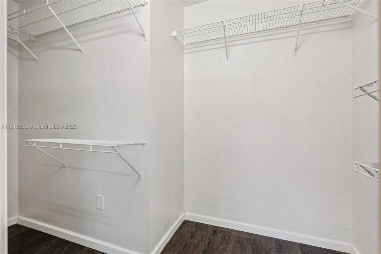 6230 E 2nd Ave, Hialeah, FL 33013 Photo